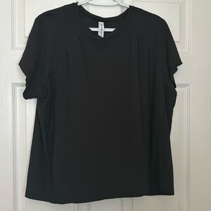 Women’s Athleta Size 1X Black Short Sleeve Crop Top